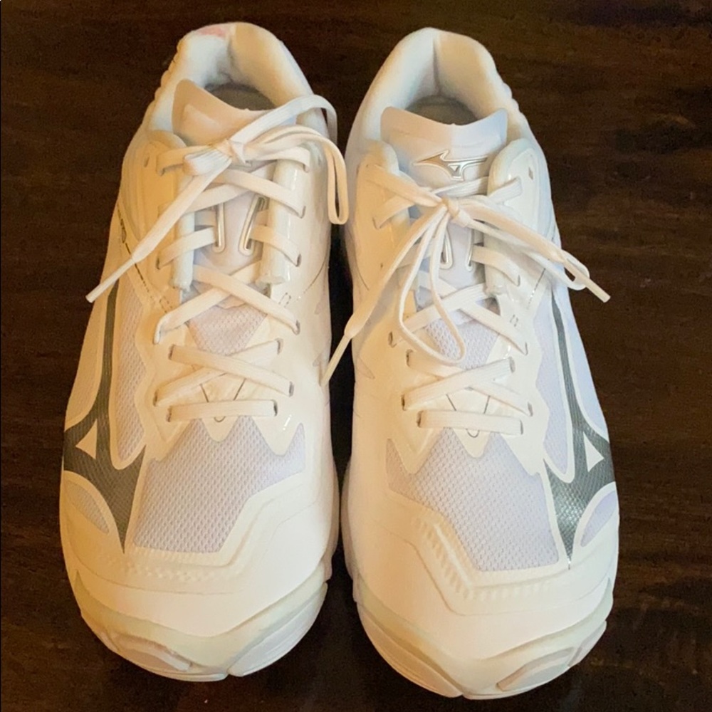 Mizuno Wave Lightning Z6 Volleyball Shoes Sz 9.5